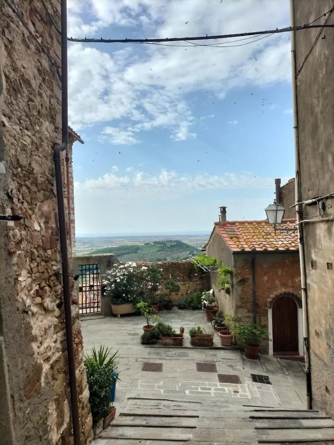 Al Tuffatore Etrusco Campiglia Marittima 0*,  Italia